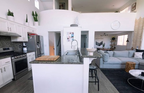 Venice House | Venice Beach Home w/ 20 ft Ceiling, Rooftop Deck & 1 Block from Beach!