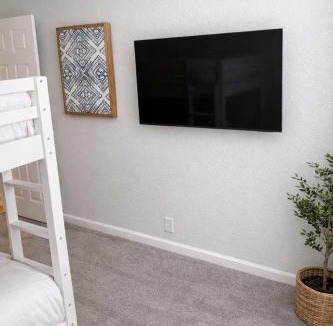 Northwest Reno House | Vibrant Boho Home 3 Bed Pet Friendly