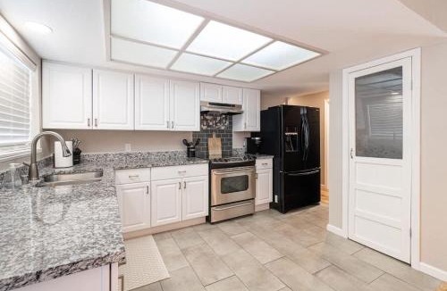 Northwest Reno House | Vibrant Boho Home 3 Bed Pet Friendly