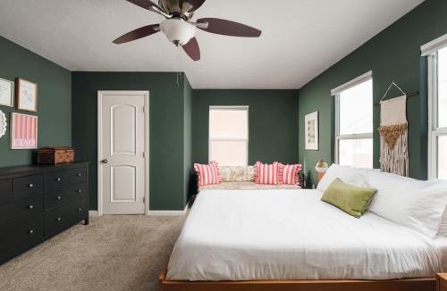 Logan Heights House | Victorian Retreat in Barrio Logan 1mi to Downtown