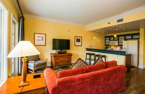 Lake Las Vegas Apartment | Viera One-Bedroom Apartment #330