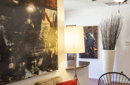 Uptown Design District Villa | Villa Cristine