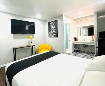 El Cajon Hotel | Villa Serena