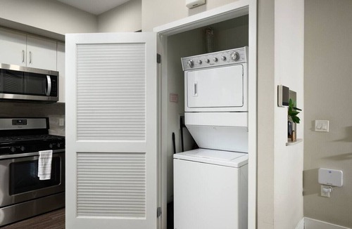 Santa Ana Apartment | Villa Valencia - Free Disney Gift Card!