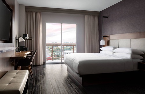 Visalia Hotel | Visalia Marriott at the Convention Center