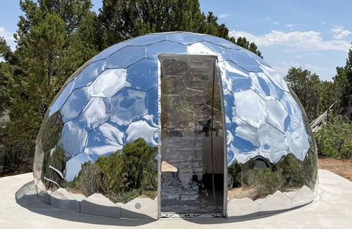Monticello House | W-W: Stargazing Mirrored Dome