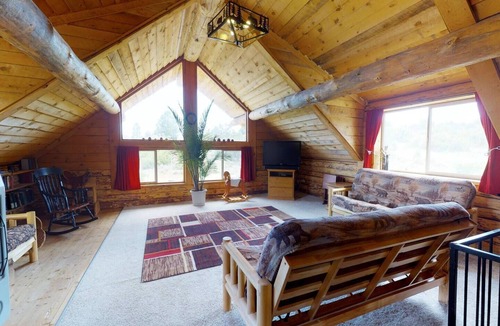 Monticello Resort | W-W: Western Town Retreat, 2 Cabins & Barndominium