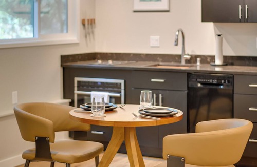 Bainbridge Island Apartment | Walk to Beach + Village: Bainbridge Island Gem!