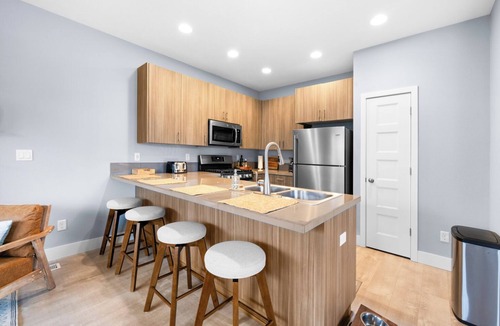 Pacific City House | Walk to Beach · Dining & Coffee · EV Charger · 1 Dog ≤50 lbs ok with pet fee
