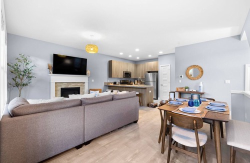 Pacific City House | Walk to Beach · Dining & Coffee · EV Charger · 1 Dog ≤50 lbs ok with pet fee