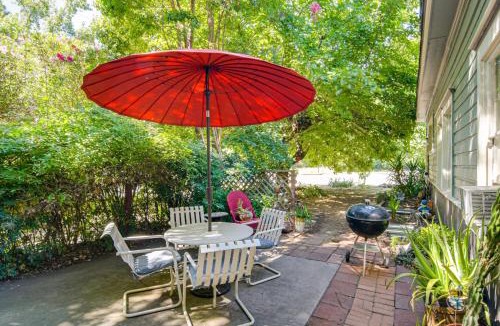 Chico House | Walk to Downtown Chico! Tree-Lined Apt w/Deck