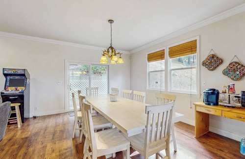 Lake Arrowhead Cottage | Walk to Lake Arrowhead! Family Home w/Games