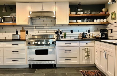 Southside House | Walk to NAU & Downtown - 2BR Historic Home w/AC, Fireplace, Chef’s Kitchen