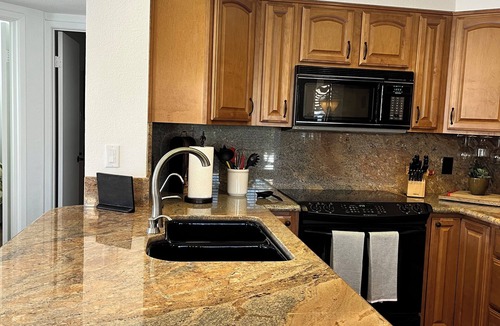 Lake Havasu City Condo | Walk to the Lake Cool Condo