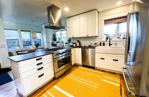 Old Bend House | Walk to the River! Incredible Home in the ♥ of Old Bend