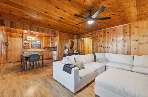 Twain Harte Cabin | Walk to Town - Lake Access - Huge Deck