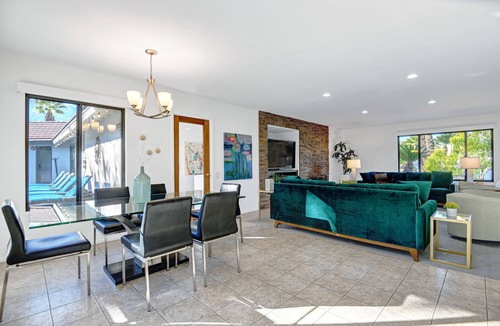 Palm Springs House | Walking On Sunshine - Beautiful Palm Springs Retreat