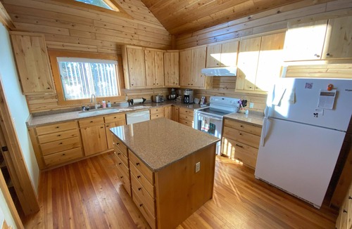 Lakeview House | Warner Creek Lodge