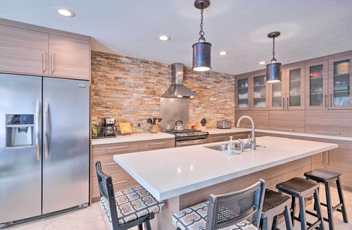 Cottonwood Heights House | 'Wasatch Basecamp' w/Hot Tub: Hike & Explore!