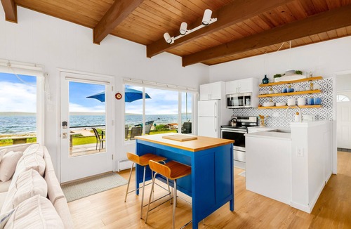 Langley Cabin | Waterfront cabin w/incredible views & beach access.