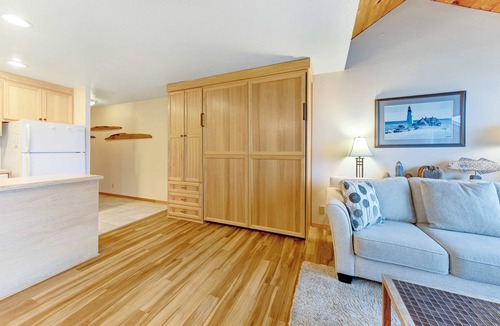 Historic Bayfront Condo | Waterfront Condo with Private Deck, Bay Views, Pool, Hot Tub, & Sauna