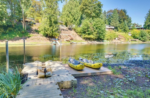 East Olympia House | Waterfront Gem on Lake Saint Clair w/Private Deck