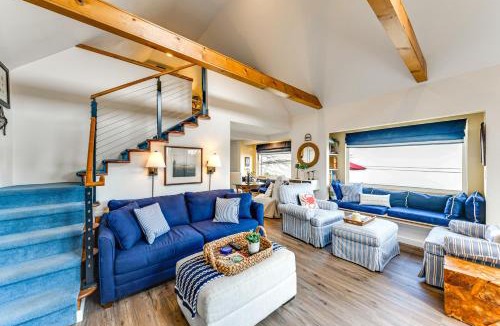 Camano Island House | Waterfront Gem w/2 Patios on Camano Island