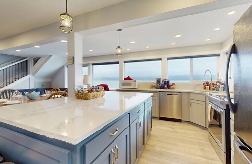 Camano Island House | Waterfront home on beautiful Camano Island with stunning views
