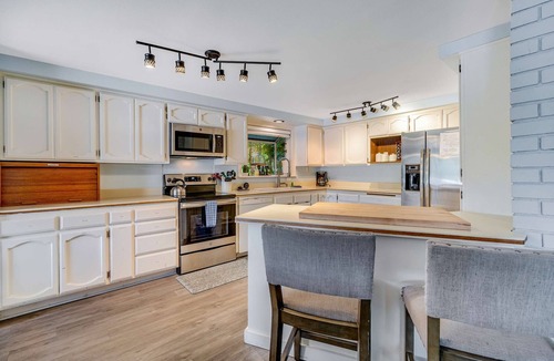 Dunes City House | Waterfront retreat with lake views & private hot tub