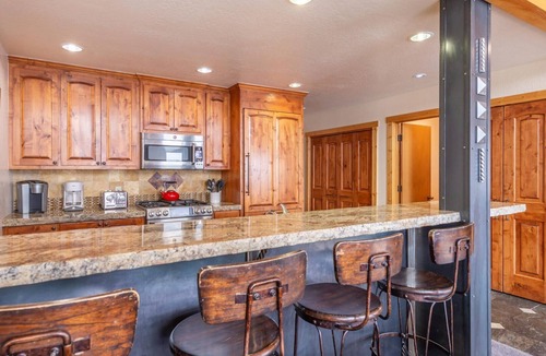 Carnelian Bay Cabin | Waters Edge Lakefront