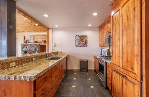 Carnelian Bay Cabin | Waters Edge Lakefront