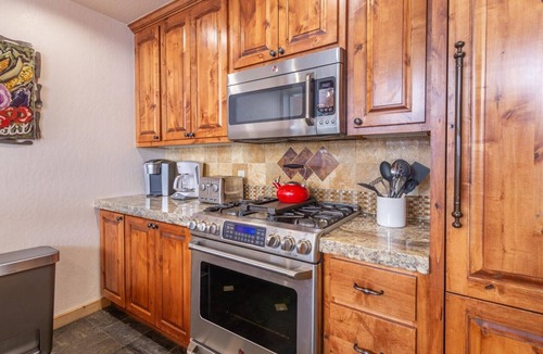 Carnelian Bay Cabin | Waters Edge Lakefront