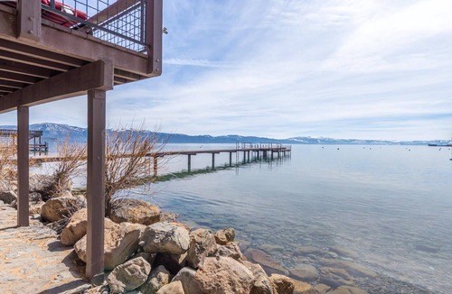 Carnelian Bay Cabin | Waters Edge Lakefront
