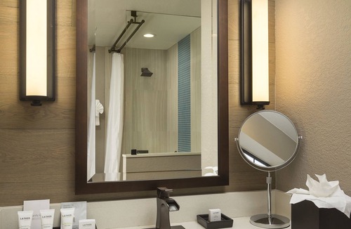 Lighthouse District Hotel | Wave Street Inn
