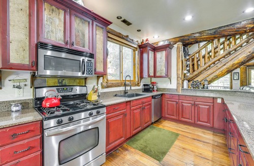 Kamas Cabin | Weber River Cabin in Oakley w/Private Hot Tub!