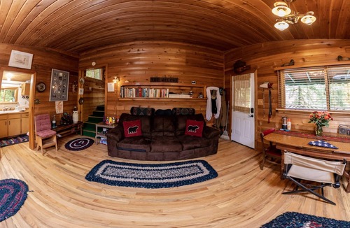 Kalama Cabin | Welch Cabin ~we LOVE dogs~