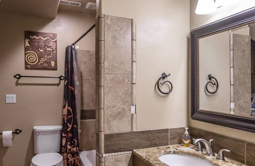 Glendale House | Welcome to Serenity Hills Zion , Sleeps 10 +