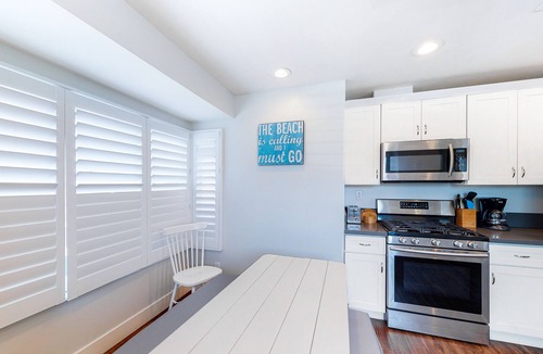 South Oceanside Condo | Well-equipped condo with beach access, W/D & amazing location