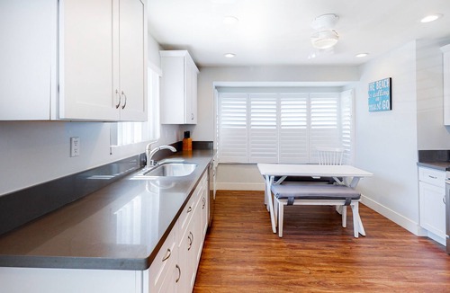 South Oceanside Condo | Well-equipped condo with beach access, W/D & amazing location