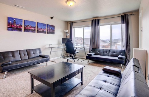West Richland House | West Richland House: Home Gym & Fire Pit!