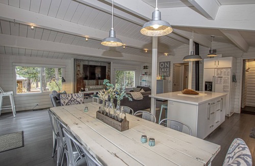 Tahoe Pines Cabin | West Shore Retreat: Bright, cheery 3 bedroom / 2 bath West Lake Tahoe cabin