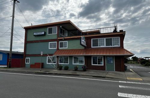 Westport Hotel | Westport Inn Cabins
