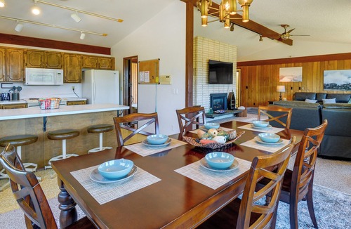 Westport Cottage | Westport Retreat w/Pool Table: Walk to State Park