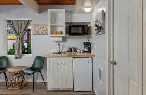 Wheeler Hotel | Wheeler on the Bay Lodge & Marina