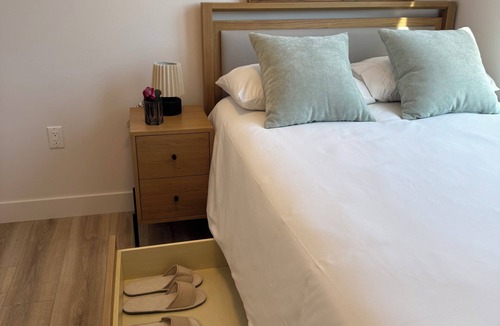 Beverly Grove Apartment | Where Los Angeles comes alive elevated living B