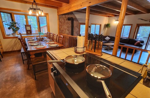 Portola Cabin | WhereGroupsGather:Sleeps10 HotTub FirePit GameYard