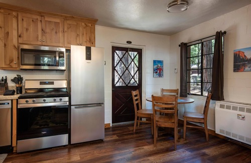 North Wawona House | Whispering Pines