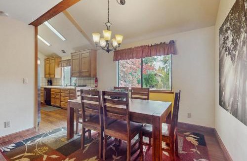 Sierra Cedars House | Whispering Pines