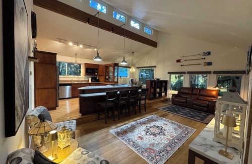 Dunes City House | Whispering Woodland - Family Friendly, Dogs, Parking