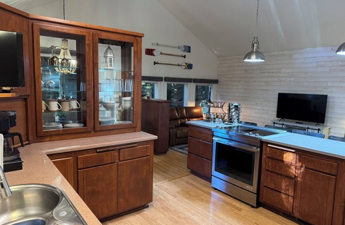 Dunes City House | Whispering Woodland - Family Friendly, Dogs, Parking
